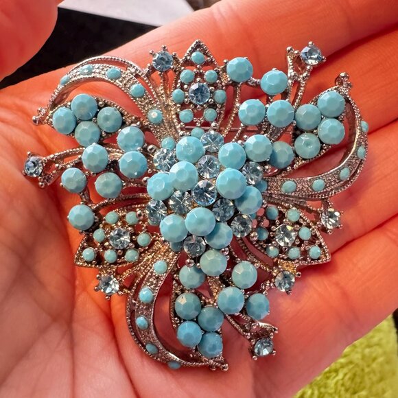 Turquoise Cluster Brooch Pendant Large Floral Gold Tone Statement Pin 2.25 inch - Picture 7 of 7